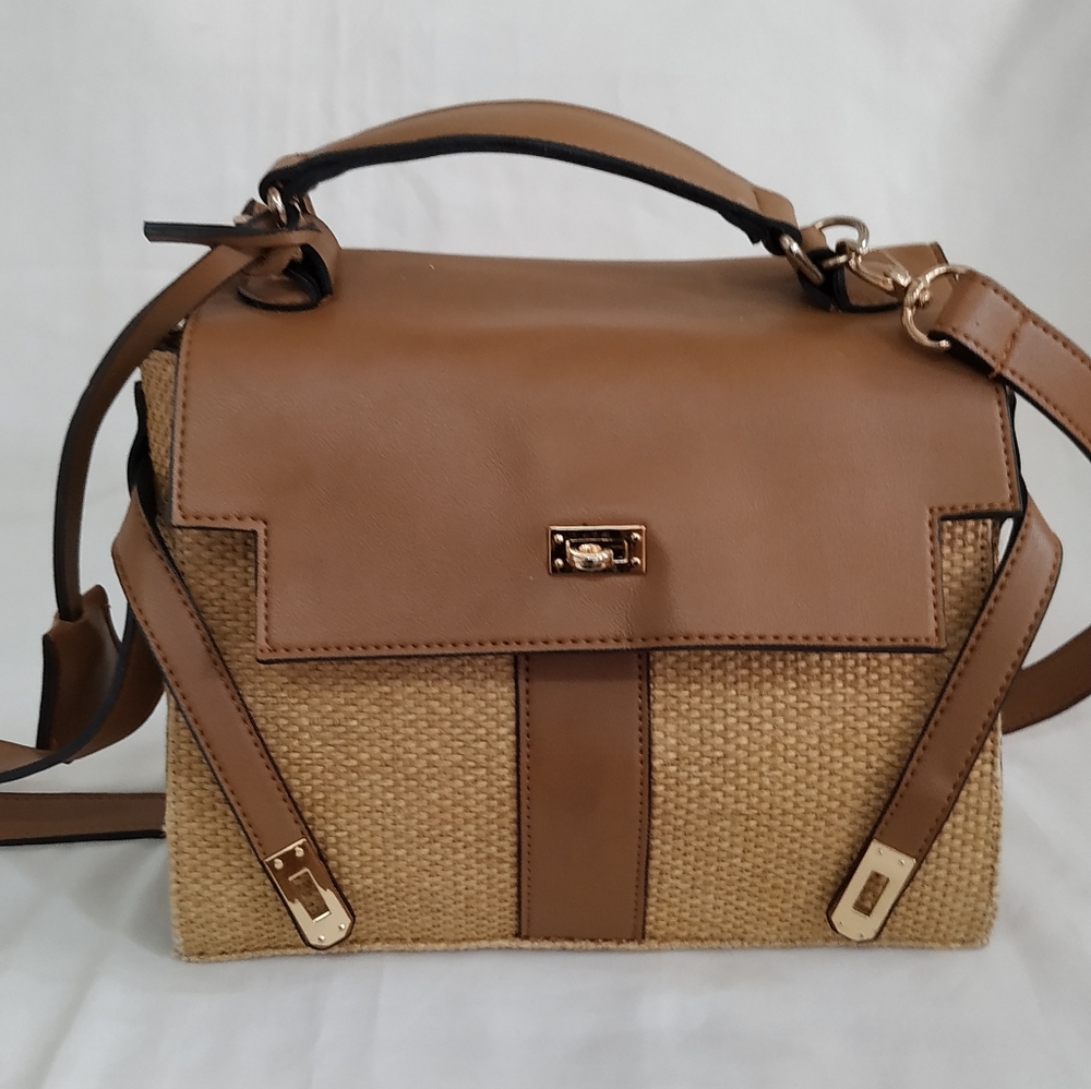 Jude Sling Bag - Picture 4 of 11